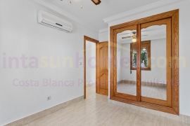 Resale - Apartment - Guardamar del Segura