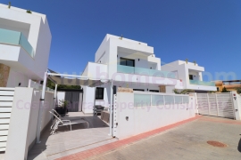 Resale - Detached House / Villa - Los Montesinos - La Herrada