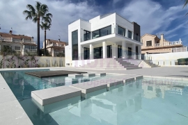 Reventa - Detached House / Villa - Torrevieja