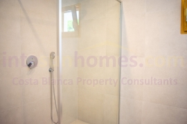 Resale - Detached House / Villa - Torrevieja - Torreta florida