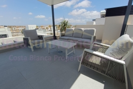 Doorverkoop - Detached House / Villa - Algorfa - La Finca Golf Resort