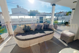 Doorverkoop - Detached House / Villa - Orihuela Costa - Cabo Roig