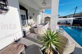 Doorverkoop - Detached House / Villa - Orihuela Costa - Cabo Roig