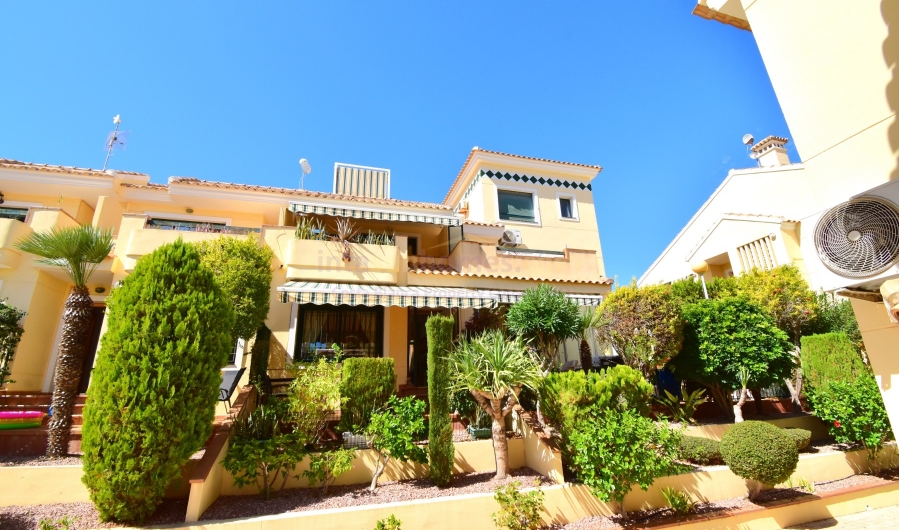 Doorverkoop - Townhouse / Semi-detached - Orihuela Costa - Lomas de Campoamor