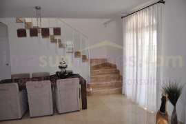 New build - Detached House / Villa - PINOSO - Campo