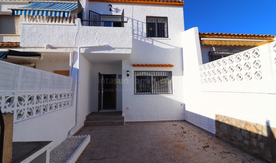 Doorverkoop - Townhouse / Semi-detached - Orihuela Costa - La Florida