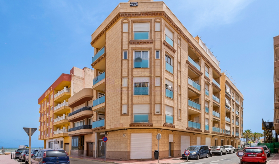 Resale - Apartment - Torrevieja - La Mata