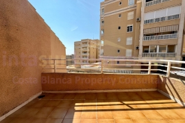 Reventa - Townhouse / Semi-detached - Arenales del Sol