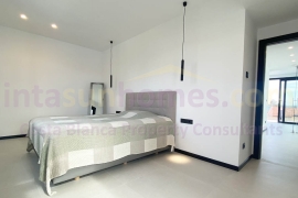 Reventa - Detached House / Villa - Torrevieja