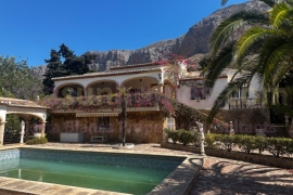 Doorverkoop - Detached House / Villa - Javea - Montgó - Partida Tosal