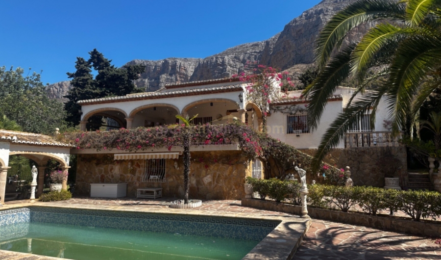 Reventa - Detached House / Villa - Javea - Montgó - Partida Tosal