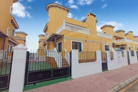 Resale - Townhouse / Semi-detached - Ciudad Quesada - Lo Marabu