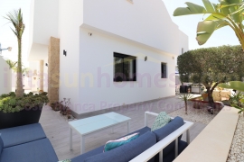 Doorverkoop - Detached House / Villa - Los Montesinos - La Herrada