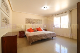 Resale - Detached House / Villa - La Marina - La Escuera