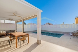 Doorverkoop - Detached House / Villa - Torrevieja - El Chaparral