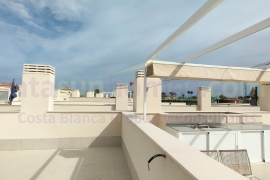 Resale - Townhouse / Semi-detached - Torrevieja - El Acequión - Los Náufragos