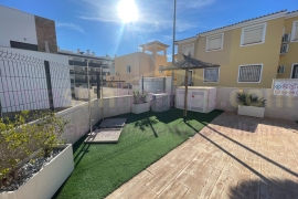 Resale - Townhouse / Semi-detached - Orihuela Costa - Villamartin