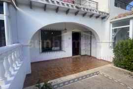 Reventa - Townhouse / Semi-detached - Aguas Nuevas