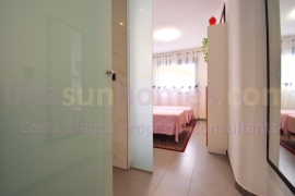 Resale - Apartment - Orihuela Costa - La Zenia