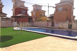 Resale - Detached House / Villa - Los Montesinos - La Herrada