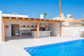 Doorverkoop - Detached House / Villa - Torrevieja - Torreta florida