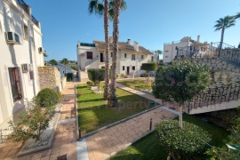 Doorverkoop - Townhouse / Semi-detached - Algorfa - La Finca Golf Resort