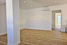 Doorverkoop - Detached House / Villa - Torrevieja - La Siesta - El Salado -  Torreta