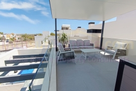 Resale - Detached House / Villa - Algorfa - La Finca Golf Resort