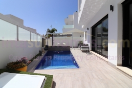 A Vendre - Detached House / Villa - Los Montesinos - La Herrada