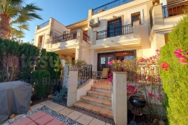 Doorverkoop - Townhouse / Semi-detached - Algorfa - La Finca Golf Resort