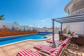 Resale - Detached House / Villa - Ciudad Quesada