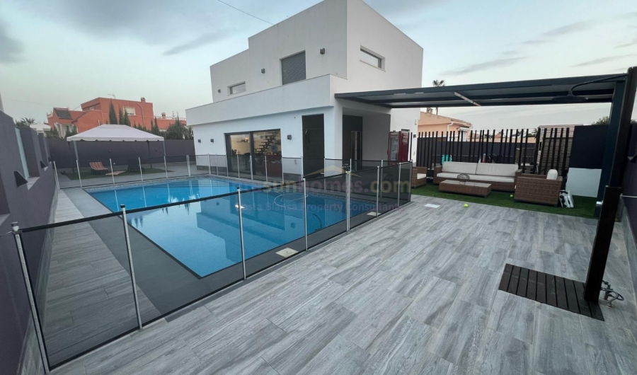 Reventa - Detached House / Villa - Torrevieja - El Chaparral