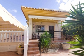 A Vendre - Detached House / Villa - Guardamar del Segura