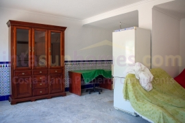 Doorverkoop - Detached House / Villa - Orihuela Costa - Mil Palmeras