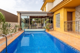 Doorverkoop - Townhouse / Semi-detached - Los Montesinos - La Herrada