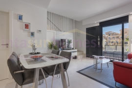 Doorverkoop - Townhouse / Semi-detached - Orihuela Costa - Villamartin