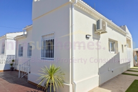 Reventa - Detached House / Villa - Torrevieja - La Siesta - El Salado -  Torreta