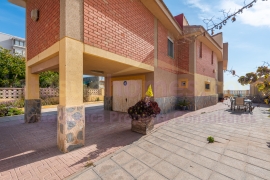 Resale - Detached House / Villa - Guardamar del Segura