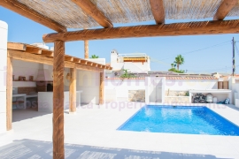 Doorverkoop - Detached House / Villa - Torrevieja - Torreta florida