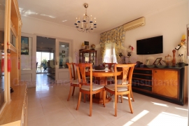 Doorverkoop - Detached House / Villa - Algorfa - Lomas de La Juliana