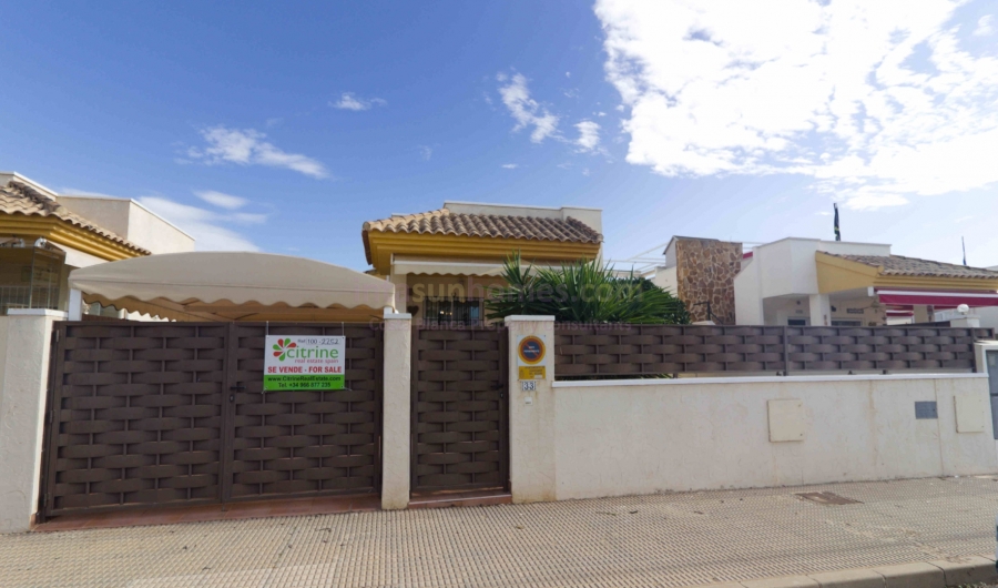 A Vendre - Detached House / Villa - Guardamar del Segura