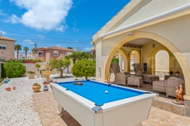 Doorverkoop - Detached House / Villa - Ciudad Quesada