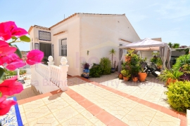 Resale - Detached House / Villa - Orihuela Costa - Villamartin