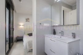 Doorverkoop - Townhouse / Semi-detached - Orihuela Costa - Villamartin