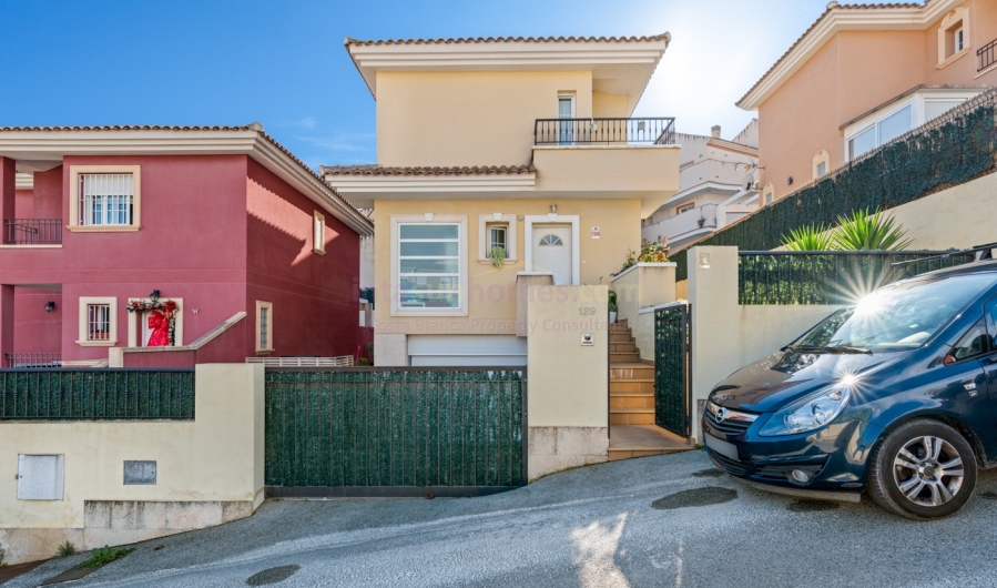 Resale - Detached House / Villa - La Nucía - La nucia