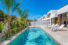 Resale - Detached House / Villa - El Campello - El Amerador