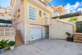 Resale - Detached House / Villa - La Nucía - La nucia