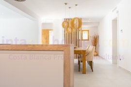 Resale - Detached House / Villa - Torrevieja - Torreta florida