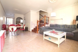 Resale - Townhouse / Semi-detached - Ciudad Quesada - La  Marquesa Golf