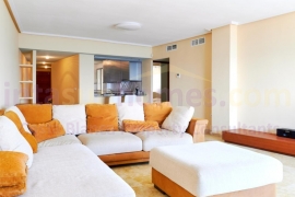 Resale - Apartment - Torrevieja - Playa del cura